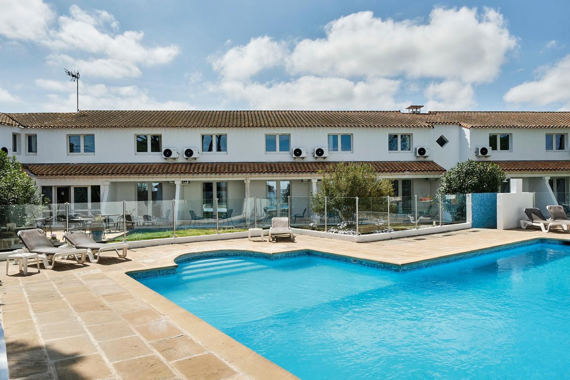 Artemia Aigues-Mortes - Hotel Avec Piscine Exterior photo
