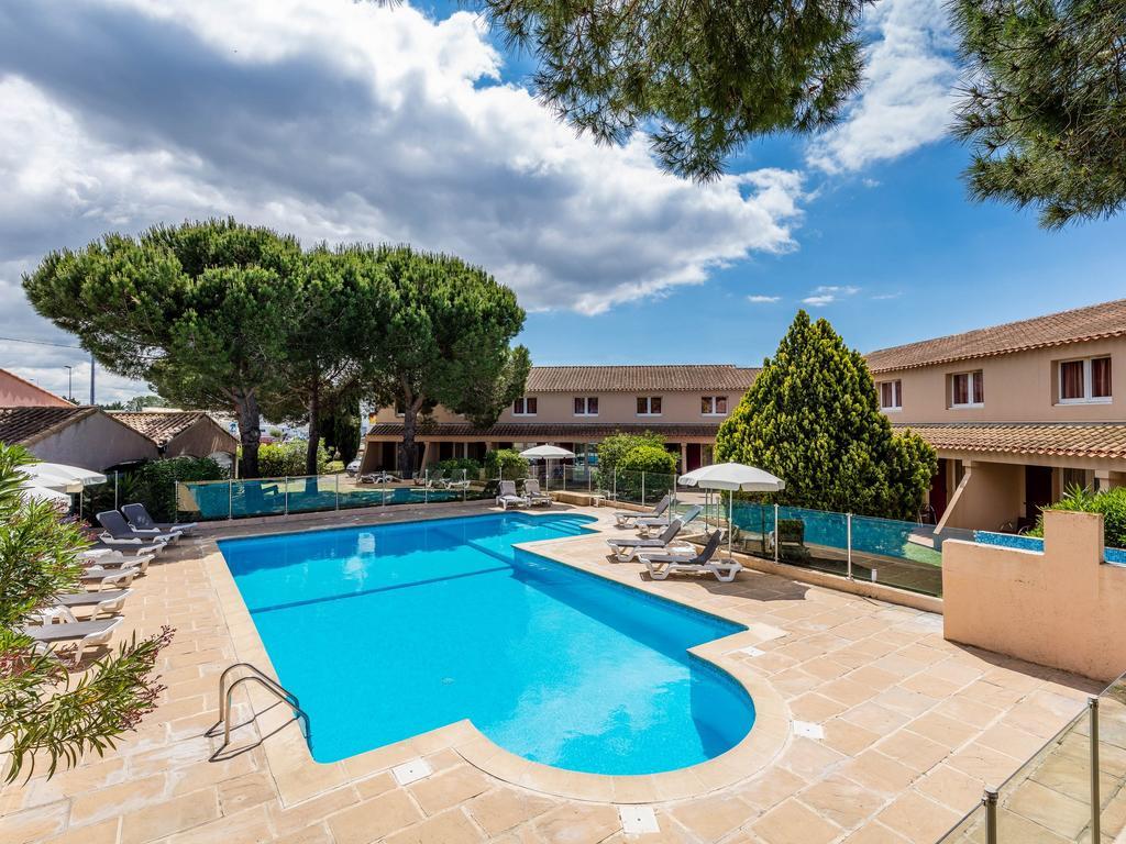 Artemia Aigues-Mortes - Hotel Avec Piscine Exterior photo