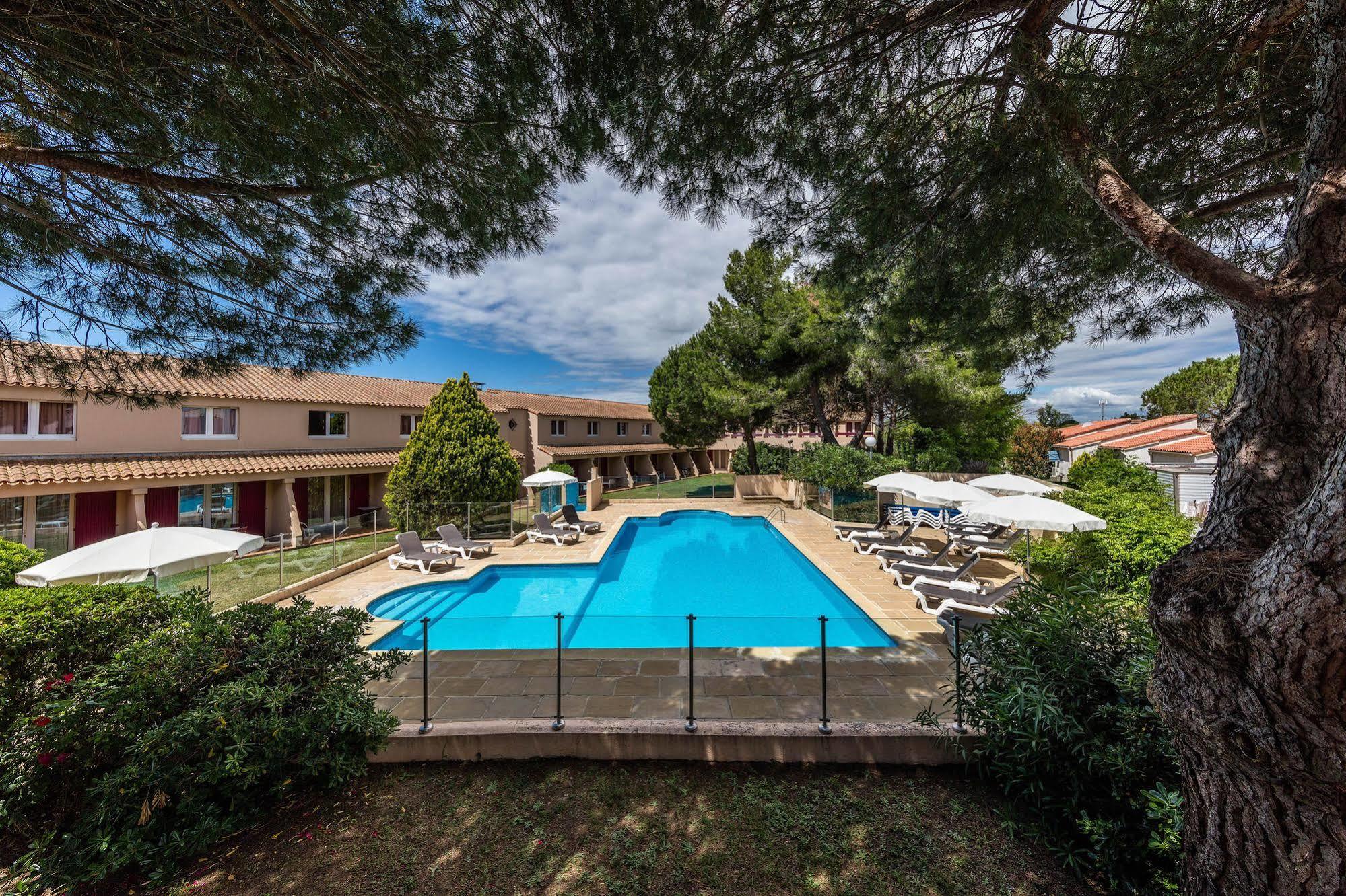 Artemia Aigues-Mortes - Hotel Avec Piscine Exterior photo